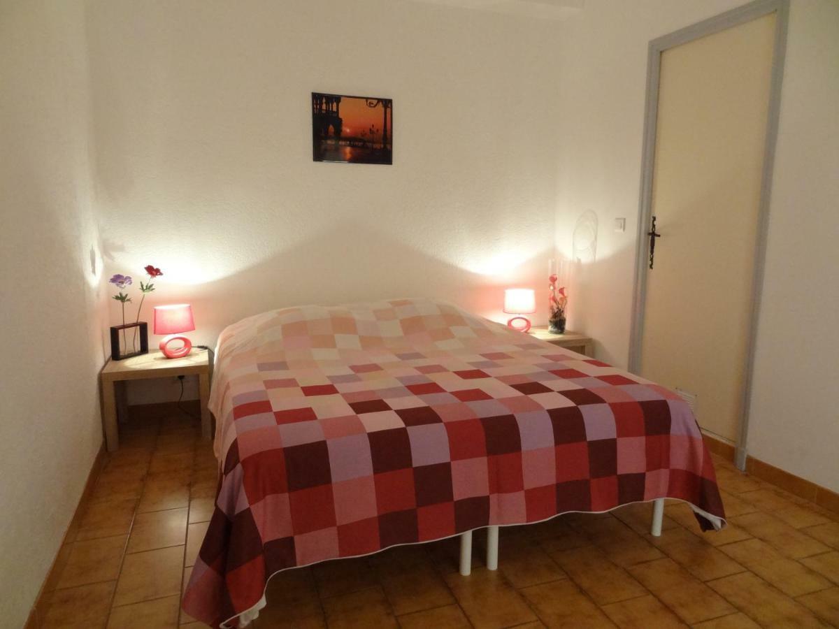 Le Moulin Des Ocres Villa Apt Exteriör bild